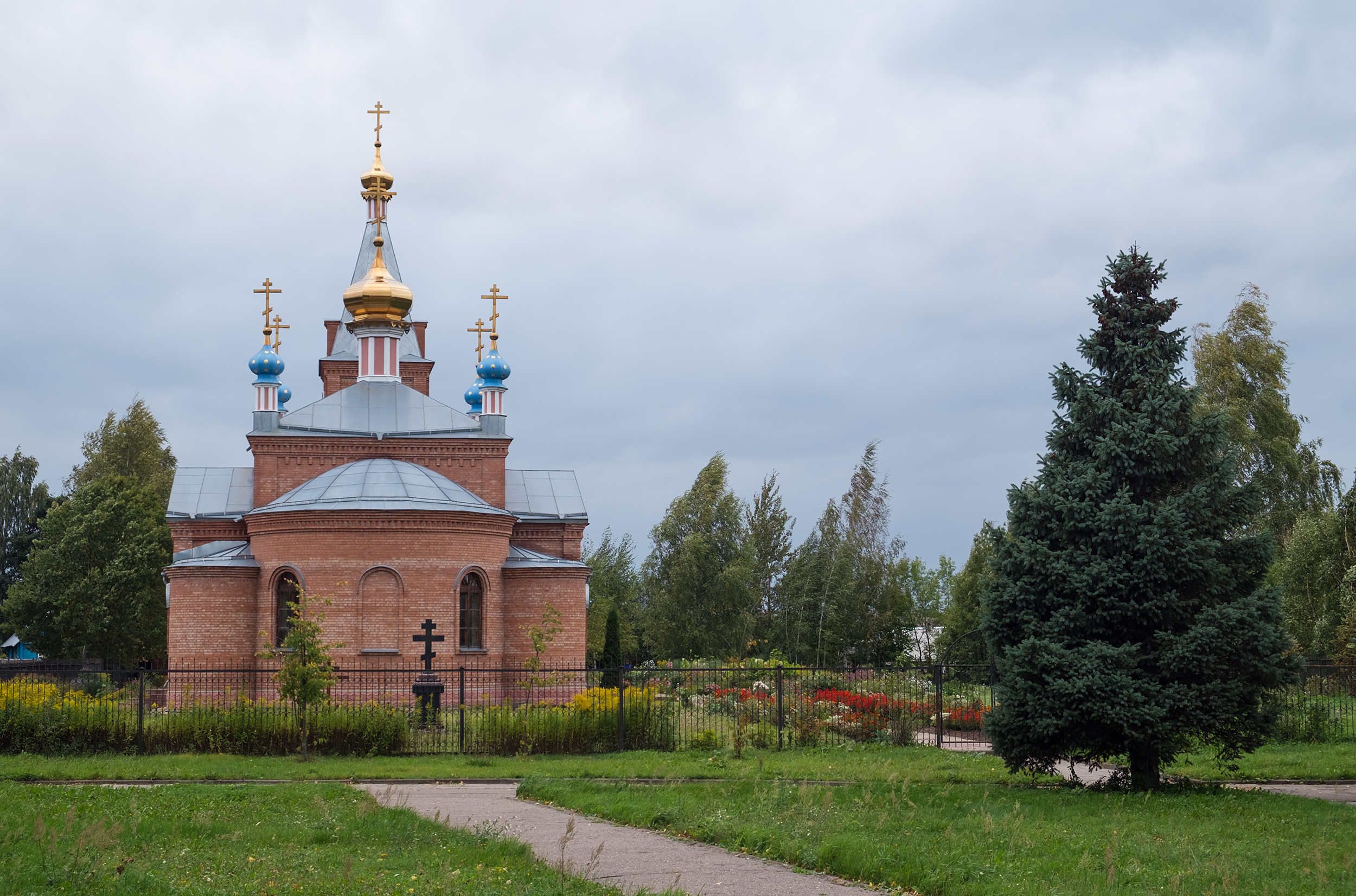 Фото рудни. Церковь Рудня Смоленская область. Церковь Рудня Волгоградская область. Руднянский храм Волгоградская область. Казанский храм Рудня.