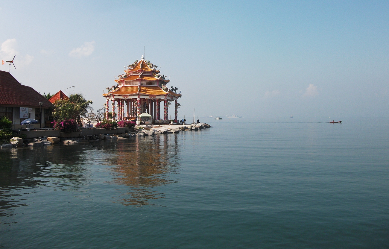 temple sea.JPG