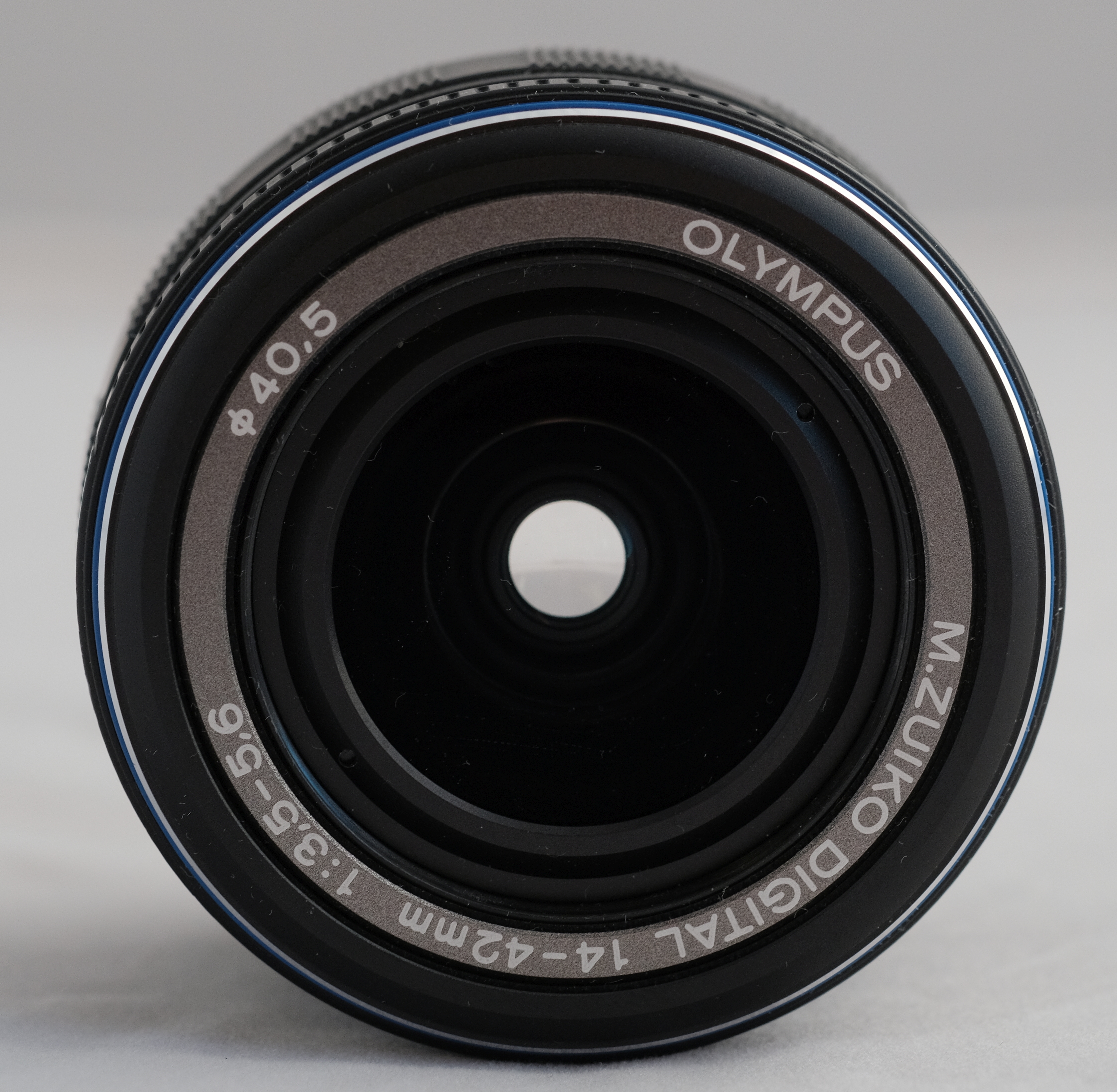 Olympus m43 14-42 L ED