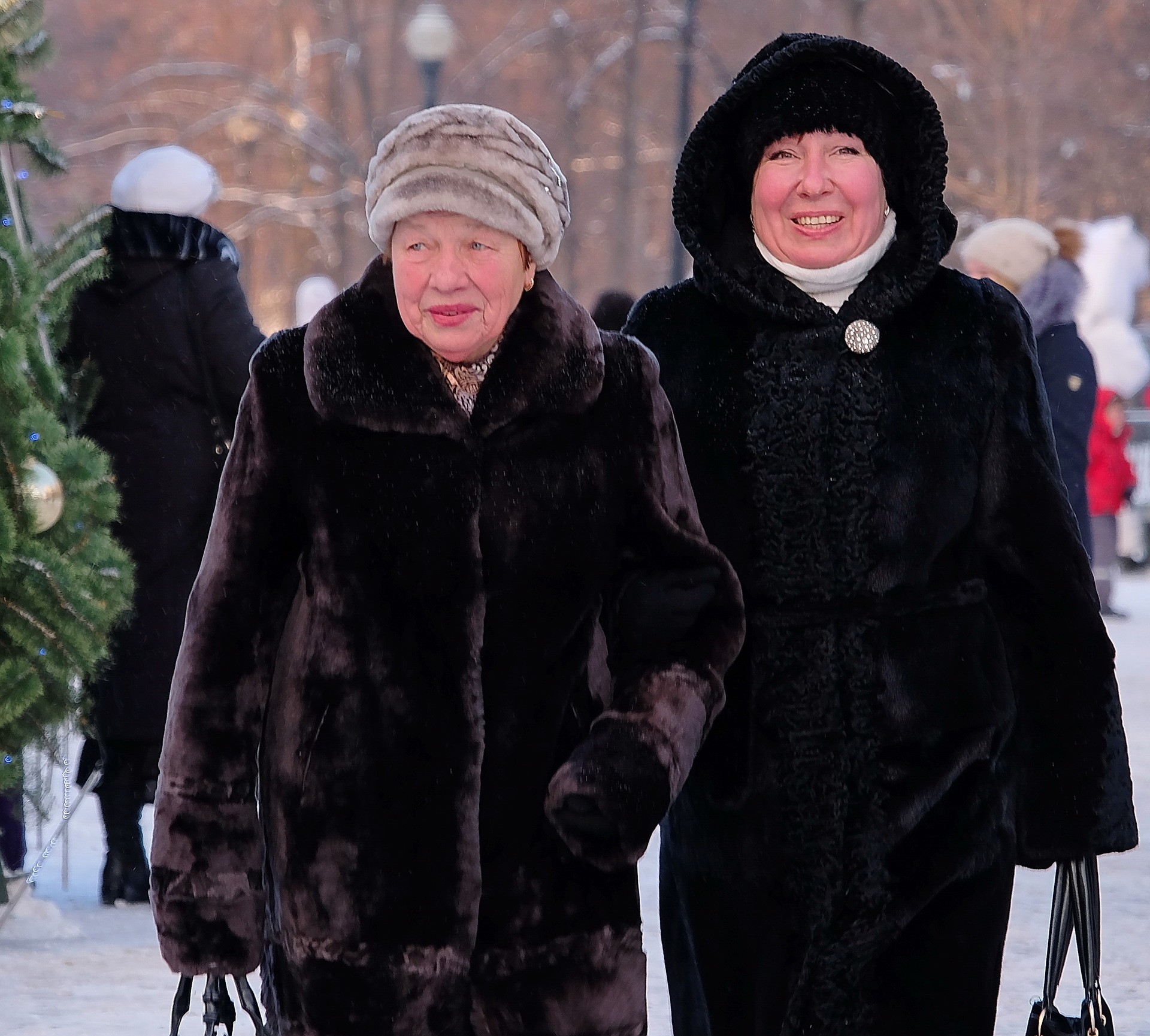 Современники и современницы.