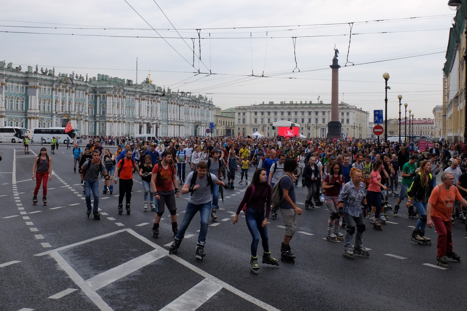 Дождь дождём, а ролики по расписанию