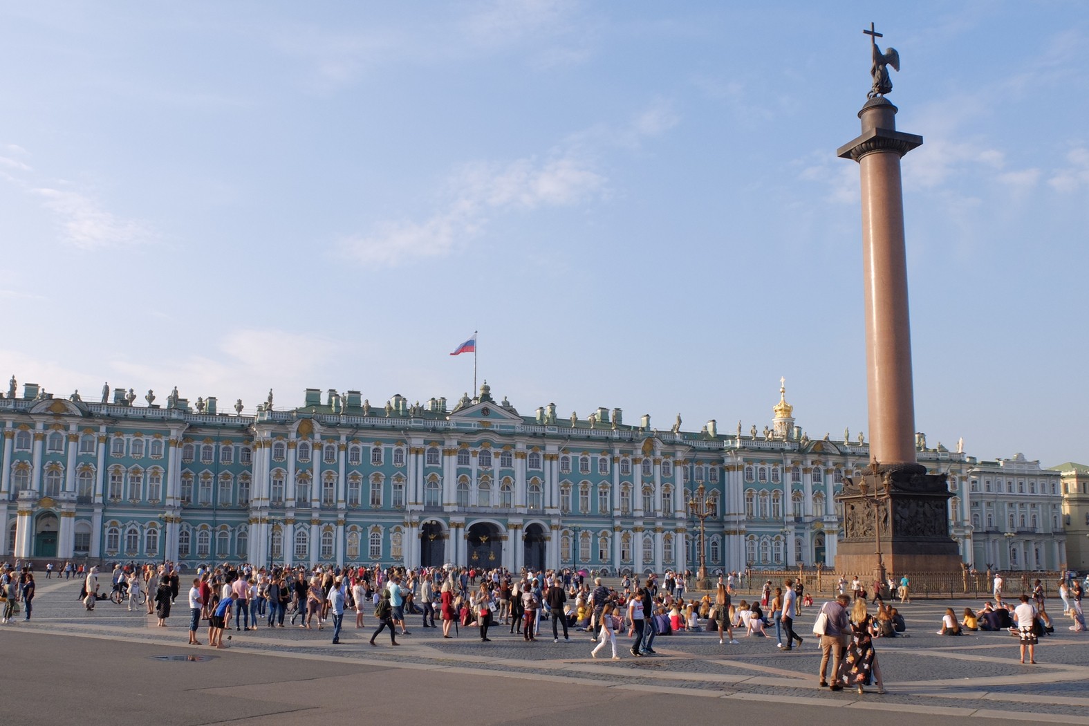 И чего только невидела эта ПЛОЩАДЬ..)