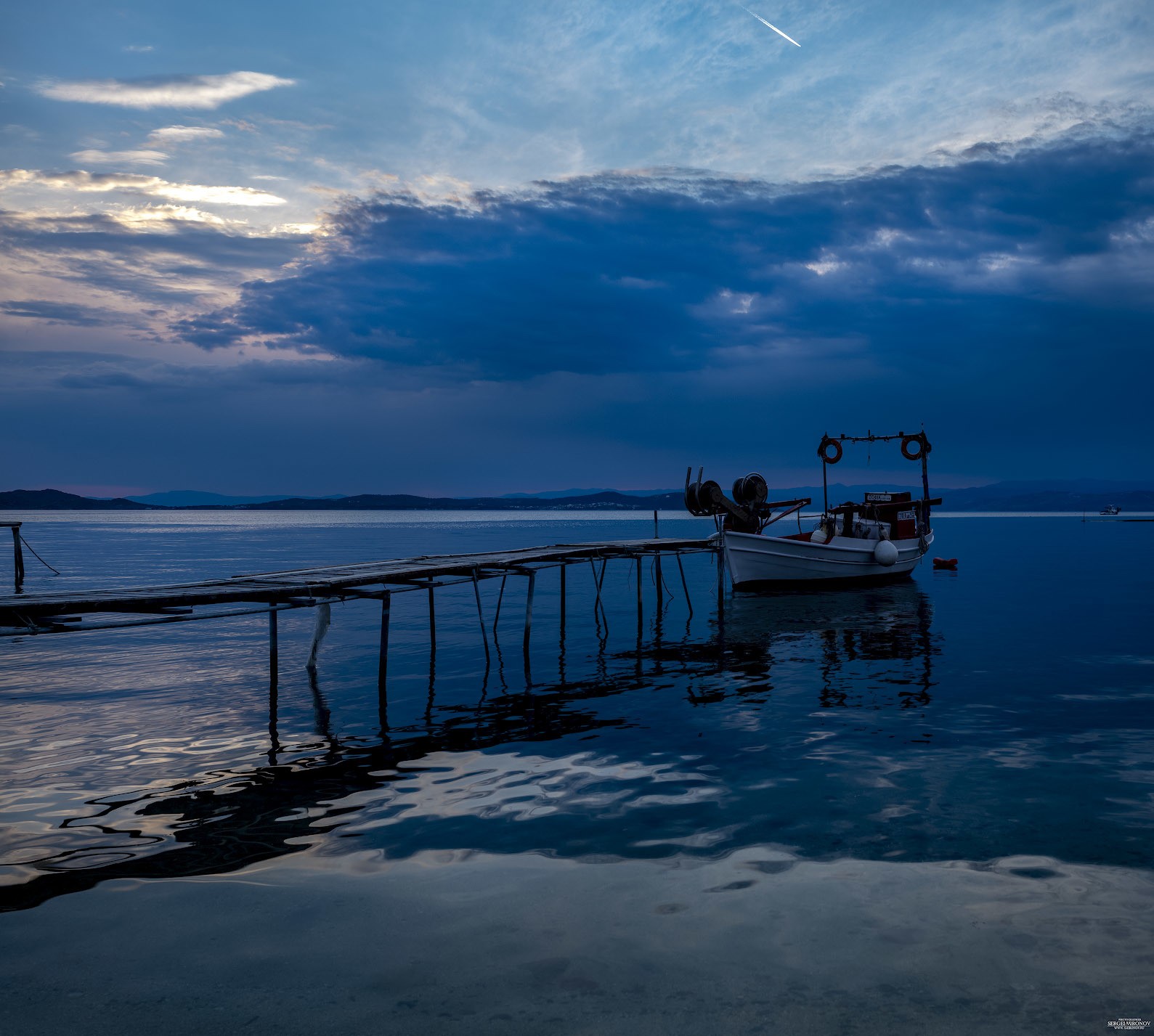 Греция. Закат на море