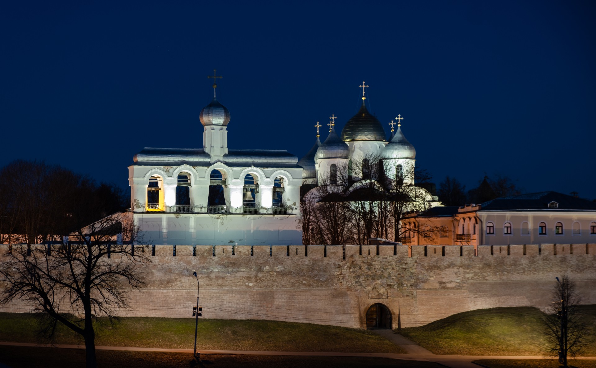 Кремль Великий Новгород со стороны Софийской