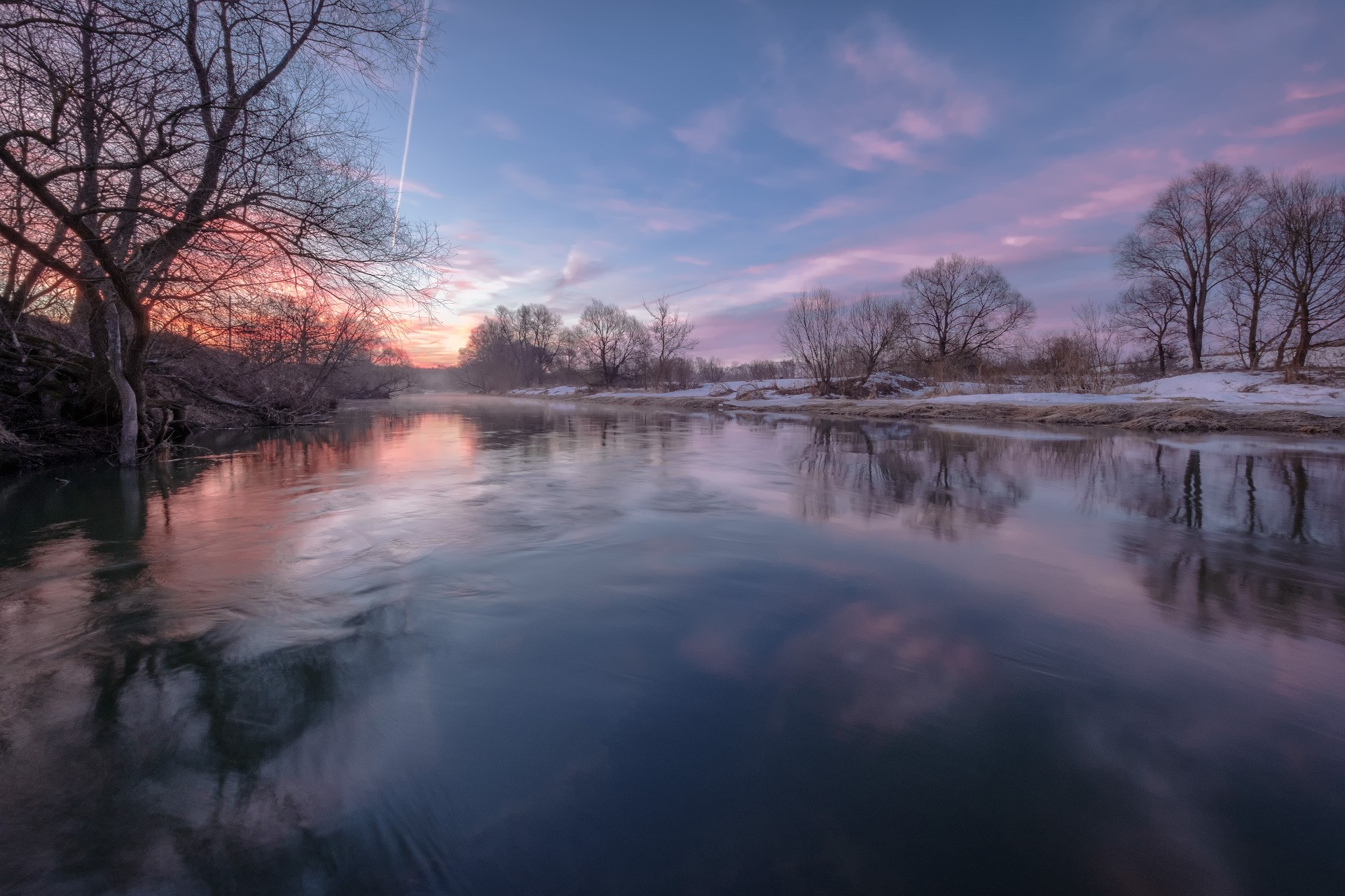 Вода весной. Весенние воды. Весенний пейзаж с водой. Весенний пейзаж отражение в воде.