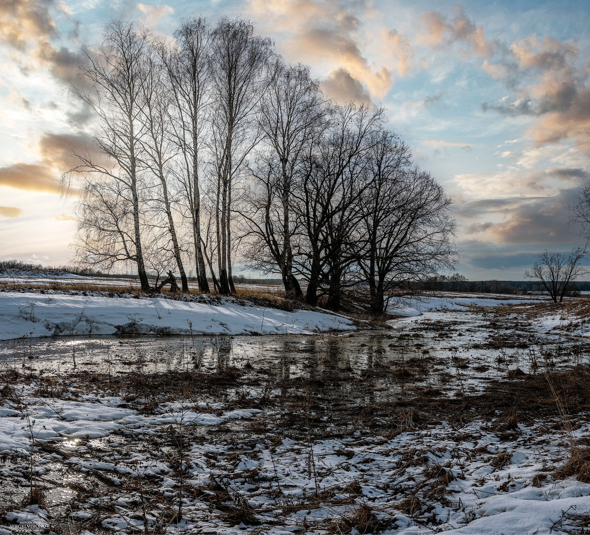 апрель