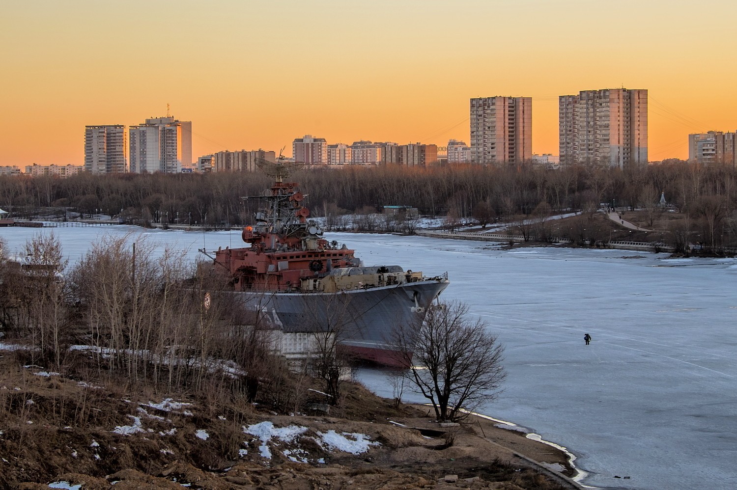 Химкинское водохранилище.